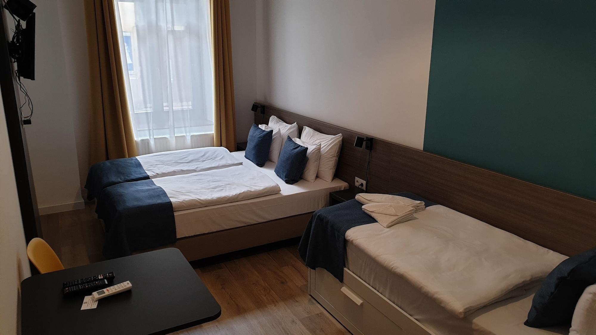 Res City Residence Hotel Boedapest Buitenkant foto