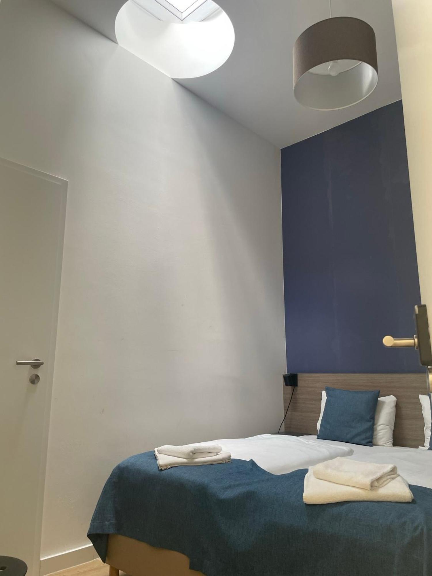 Res City Residence Hotel Boedapest Buitenkant foto